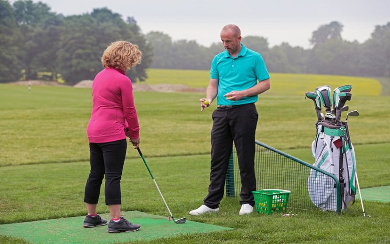 Est-ce qu’une leçon peut vraiment améliorer votre jeu de golf?
