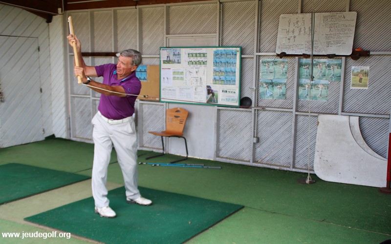 Stretching pour améliorer la souplesse et l’amplitude de votre swing de golf