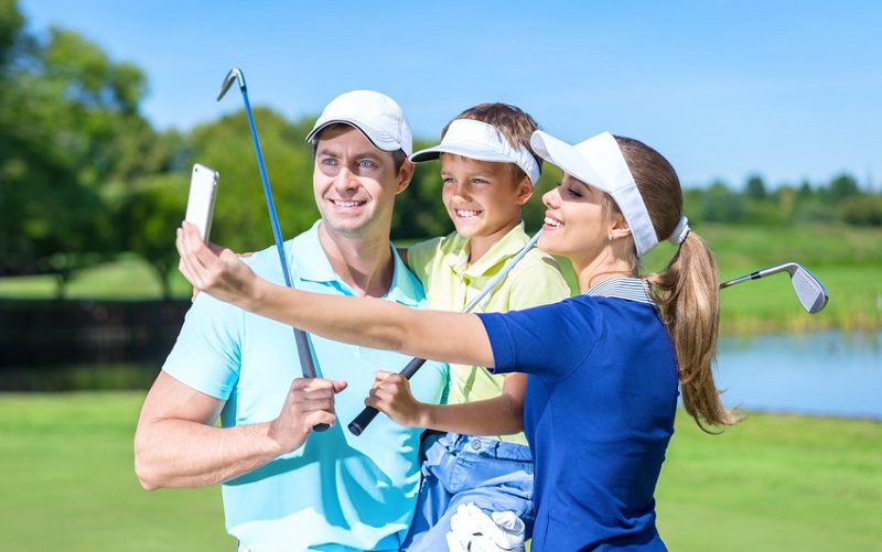 La pratique du golf en Famille : Premier vecteur de développement pour les golfs demain
