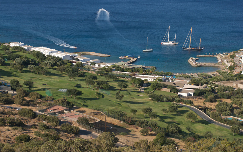Parcours de golf en Grèce. Crédit photo : Fotolia