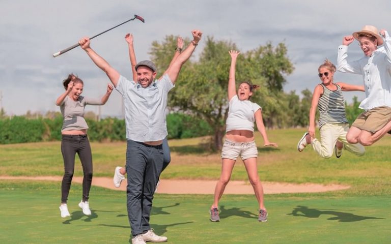 Le golf éducatif: «Jouer pour arrêter de se battre»