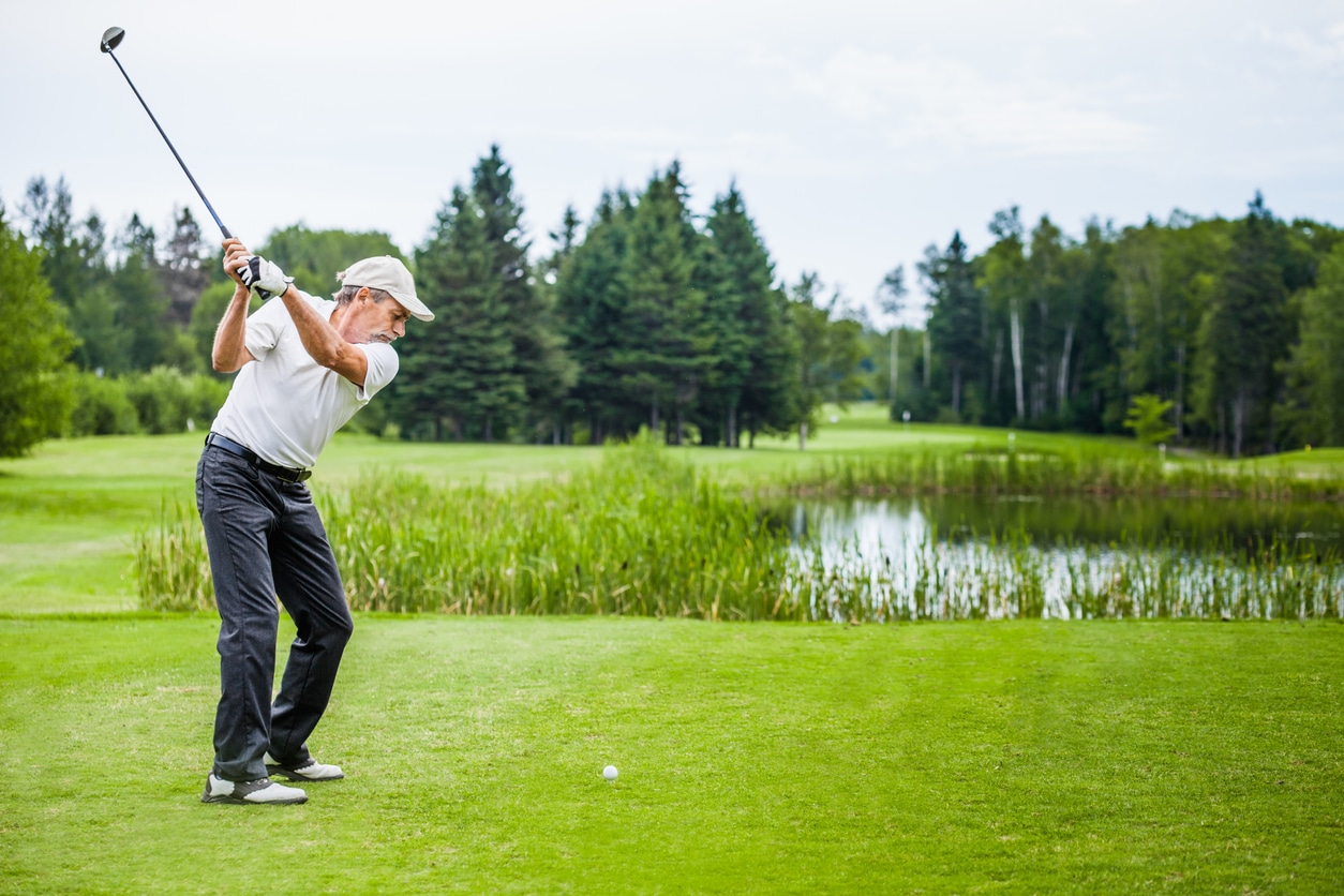 Les golfeurs seniors incités à taper toujours plus vite ! Oui mais pour quels résultats ?